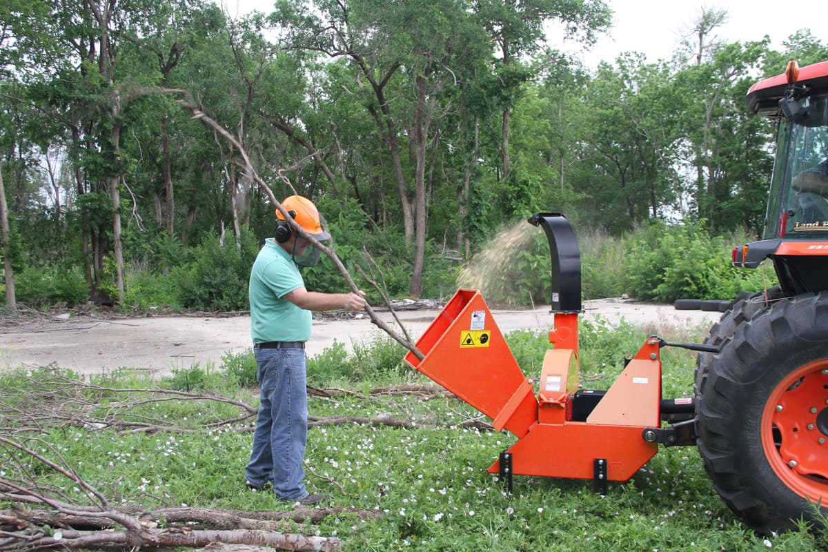WC1504 WOOD CHIPPERS